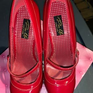 Women’s Red patent leather pumps